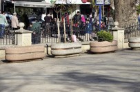 Tarihi Camide Şüpheli Paket Paniği