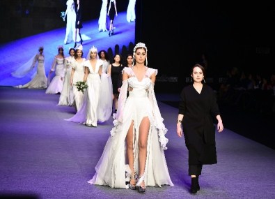 Ünlü Modacılara Taş Çıkarttılar