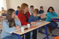 Yunusemre'den Öğrencilere Yönelik Karikatür Atölyesi