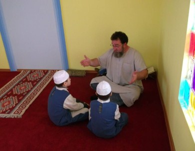 Müslüman Oldu Açıklaması Romanya'daki Köyüne Cami Yaptırdı