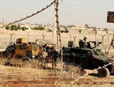 Suriye'deki siviller sınıra kaçıyor