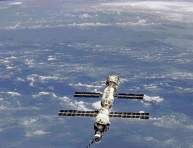 UUİ'deki Rus kozmonotlar uzay yürüyüşü yaptı
