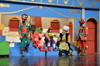 ÇOCUK OYUNU - Yarıyıl Tatilinde Çocukların Tiyatro Keyfi