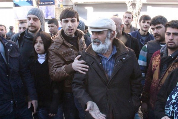 HDP'li vekillere Diyarbakır'da sert tepki