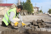 YAĞIŞLI HAVA - Altınordu'da Parke Yol Çalışması