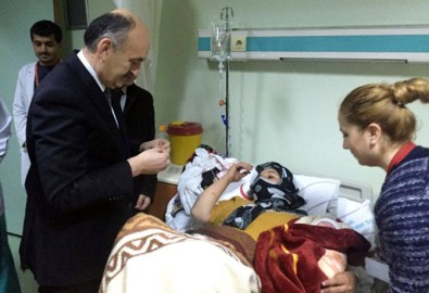 Bakan Cizre'deki Hastaneleri Ziyaret Etti