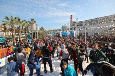 Kar Yağmayan Mersin'de Kar Festivali