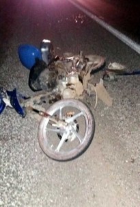 Otomobil Motosiklete Çarptı