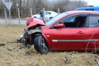 NEBIOĞLU - Çaycuma'da Trafik Kazası Açıklaması 3 Yaralı