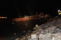 BALIKÇI TEKNESİ - Kuşadası'nda Gezi Teknesi Battı