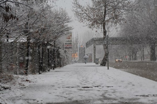 Ankara'da kar yağışı