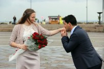 Avusturyalı Sevgilisine Atatürk Anıt Alanı'nda Evlilik Teklifinde Bulundu