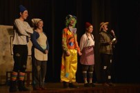 'Hansel İle Gratel' Oyununu 5 Günde 3 Bin 500 Çocuk İzledi