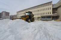 ALİ KORKUT - Yakutiye, Okul Bahçelerini Temizledi