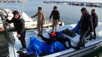 ALTıNOLUK - Balık Adamlar Batan Tekneden 1 Kadın Ve 2 Çocuğun Cesedini Çıkardı
