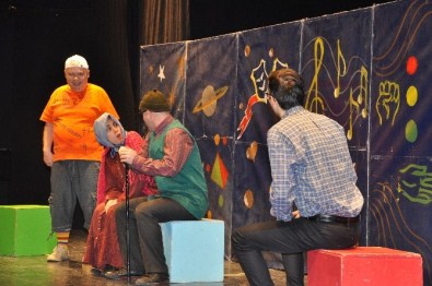 Çocuklar Yarıyıl Tatilini Ücretsiz Sinema Ve Tiyatro Oyunları İle Dolu Dolu Geçirdi