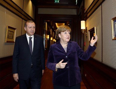 Cumhurbaşkanı Erdoğan Merkel'i kabul etti