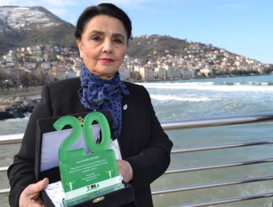 Gözükan'a 20. Yıl Ödülü