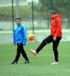 YAŞLI GENÇ - Hamzaoğlu Açıklaması 'Bazı Kulüpler Ceza Alırsa…'