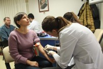 SAĞLIK TARAMASI - Konak'ta Vatandaşlar Sağlık Taramasından Geçirildi