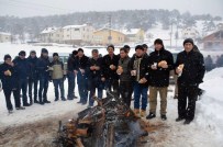 KARDAN ADAM - Koyulhisar'da Kış Şenliği Renkli Görüntülere Sahne Oldu