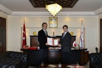 Rektör Özer'den Akademik Ve İdari Personele Teşekkür Belgesi