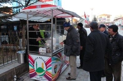 Sungurlu'da Sabahları Ücretsiz Sıcak Çorba İkramı Başladı