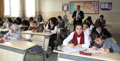 Van'da 333 Bin Öğrenci Ders Başı Yaptı