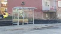 OTOBÜS DURAĞI - Alaplı'da Otobüs Durakları Yenileniyor