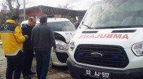 POLİS ARACI - Ambulans İle Polis Aracı Çarpıştı