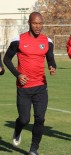 VELI ACAR - Denizlispor'da Leodrınho Şoku