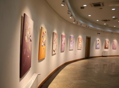 'Kadın Ve Toplum' Konulu Afiş Sergisi Çorum'da Açıldı