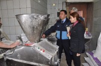 KEMER BELEDİYESİ - Kemer'de Fırın Ve Market Denetimi