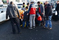 (Özel)Merter'de Meydana Gelen Kaza, Trafiği Kilitledi