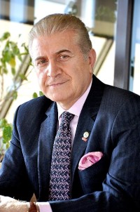 Şehit Teğmenin 9 Kardeşine İAÜ'den Eğitim Desteği