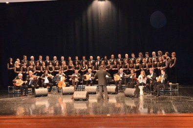 Türk Sanat Müziği Korosu Sezonun İlk Konserini Verdi