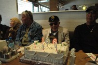 İBRAHIM ERDOĞAN - Asırlık İbrahim Dede'ye Sürpriz Doğum Günü