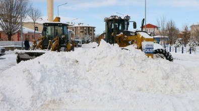Aziziye'de Kar Parayı Eritti