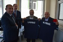 İMAM HATİPLER - Emekliye Ayrılan Personele Forma Ve Plaket