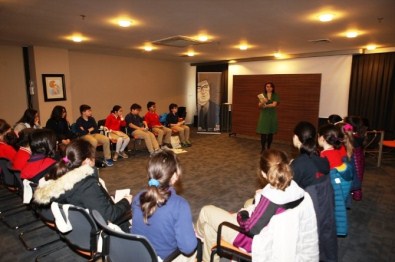 Öğrenciler Eğlenerek Okuma Alışkanlığı Kazanıyor