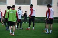 SİNAN GÜMÜŞ - Orhan Atik İlk Antrenmanına Çıktı