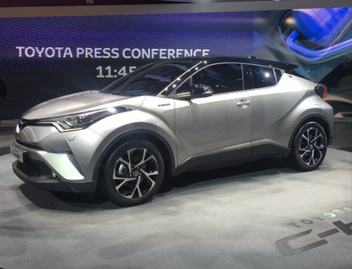 Toyota C-HR'ın dünya prömiyeri Cenevre'de yapıldı