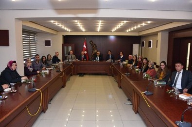 Vali Alimoğlu Aday Öğretmenlerle Bir Araya Geldi