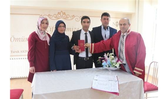 4 Yılda Bir Evlilik Yıldönümü Kutlayacaklar