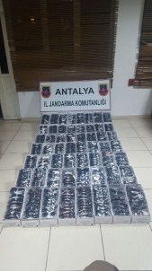 Antalya'da 1 Milyon Liralık Kaçak Gözlük Baskını