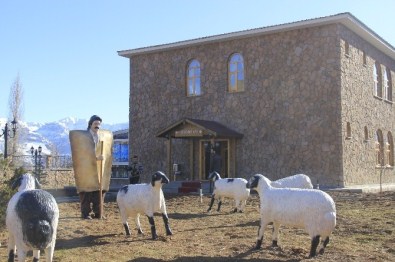 Bursa Büyükşehir Belediyesi'nden Hakkari'ye 1 Milyon 200 Bin Liralık Yatırım