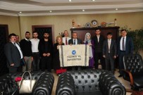 ÖĞRENCİ KONSEYİ - Esenyurt Üniversitesi Öğrencilerinden Rektör Battal'a Ziyaret