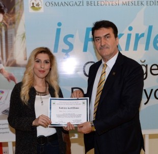 Geleceğin İşverenlerine Osmangazi Belediyesi'nden Sertifika