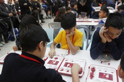 Gençler Ata Mirası Mangala Oyununu Sevdi