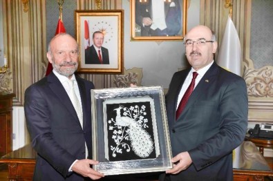 Girne Üniversitesi İle İstanbul Üniversitesi Arasında Akademik İşbirliği Protokolü İmzalandı